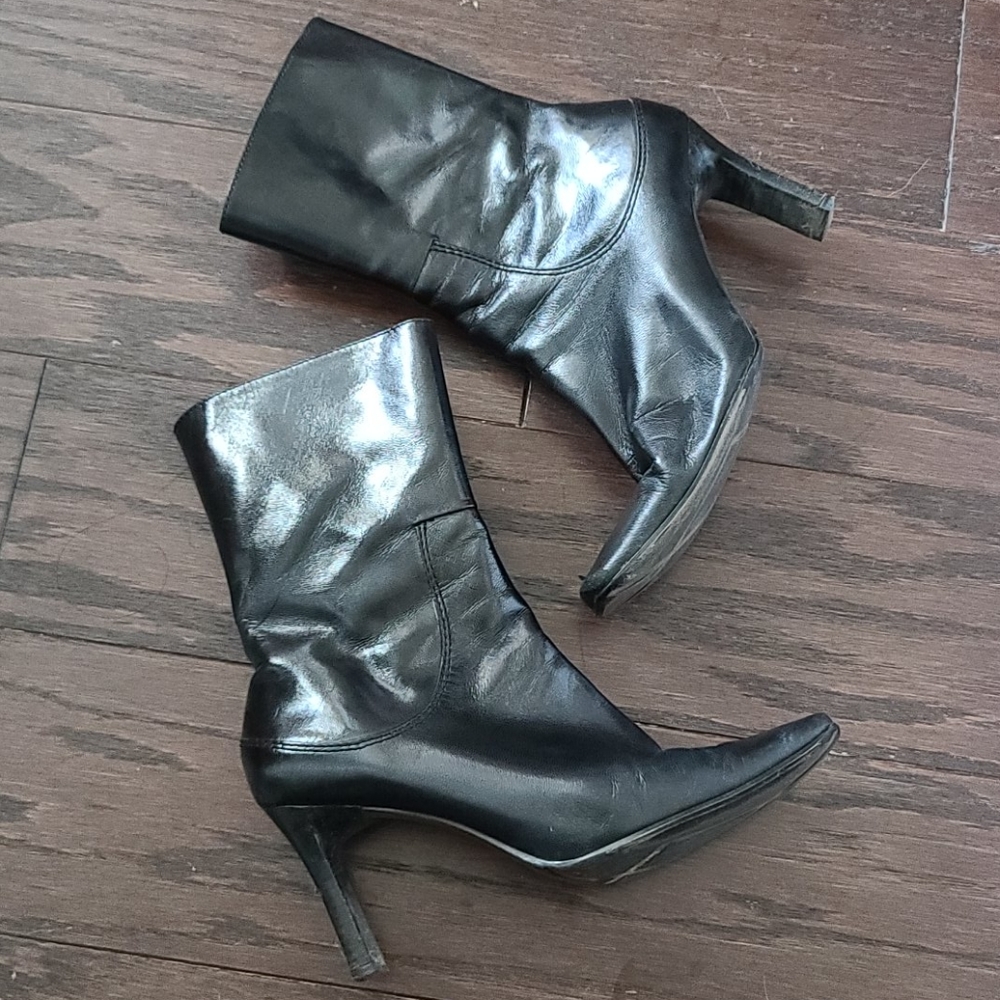 8/12 NINE WEST PUMPS yettao